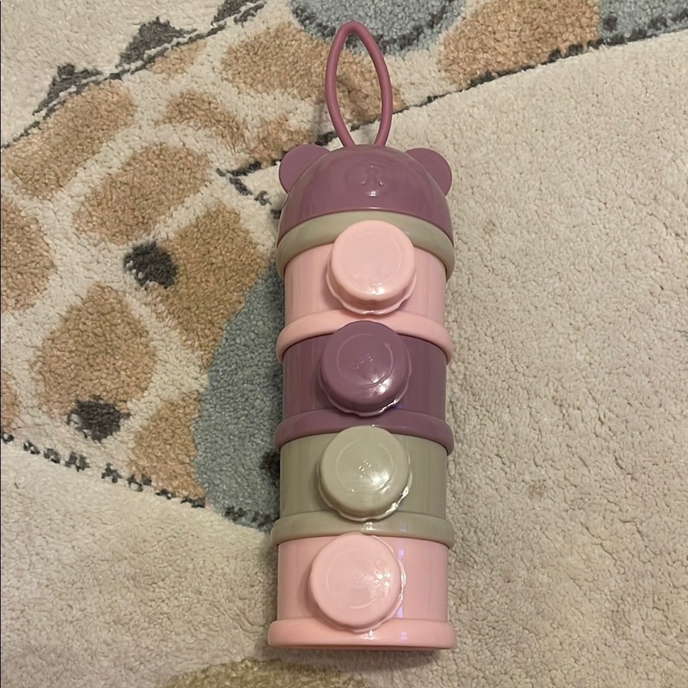 Formula Stackable Bear-Themed Containers